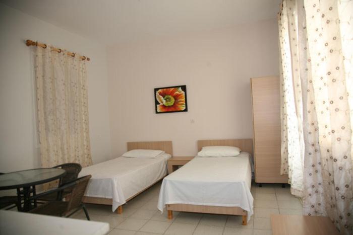 Liza Rooms Lixouri Esterno foto