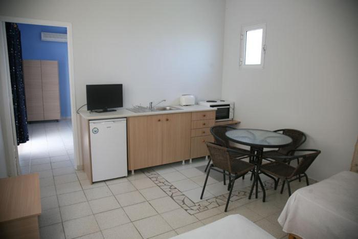 Liza Rooms Lixouri Esterno foto