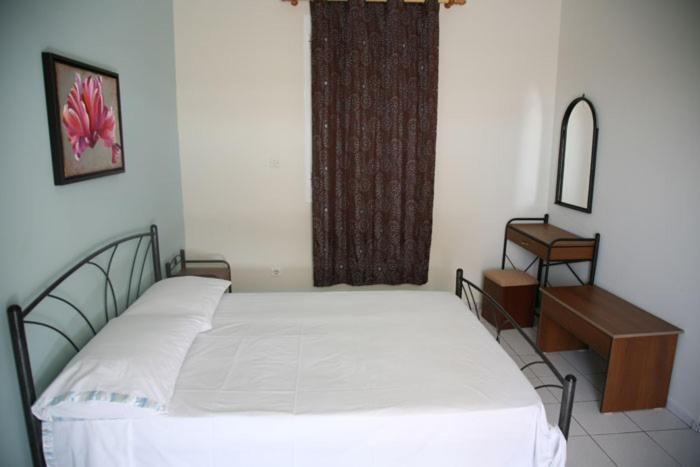 Liza Rooms Lixouri Esterno foto